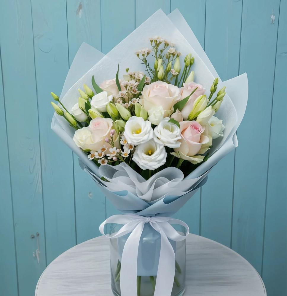 Букет цветов из: Розы и Лизиантусы в Никулино