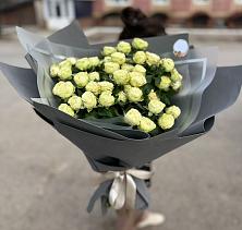 Букет Белые кустовые розы Солинеро в Никулино