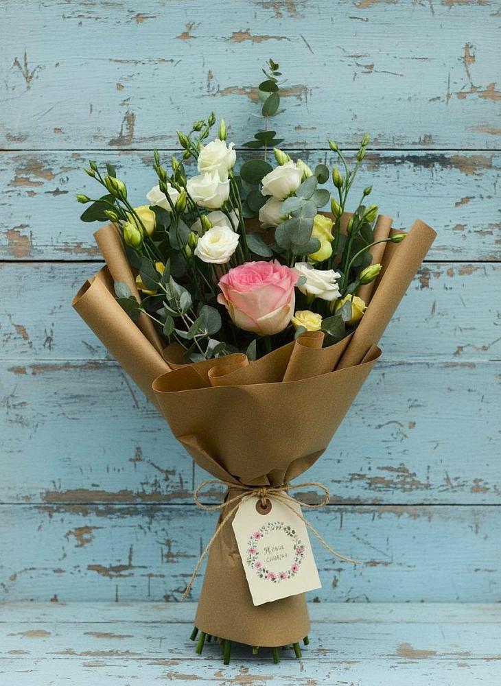 Букет цветов из: Розы и Лизиантусы в Никулино