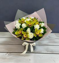 Букет цветов из:  Орхидеи и Розы в Никулино