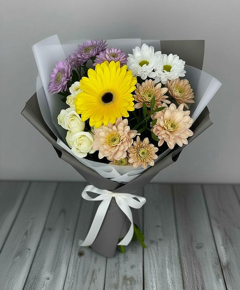 Букет цветов из: Розы, Герберы и Хризантемы в Никулино
