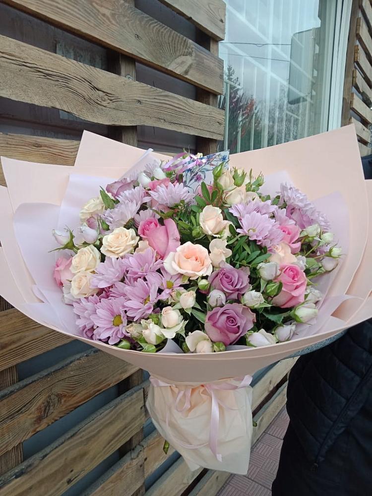 Букет цветов из: Розы и Хризантемы в Никулино