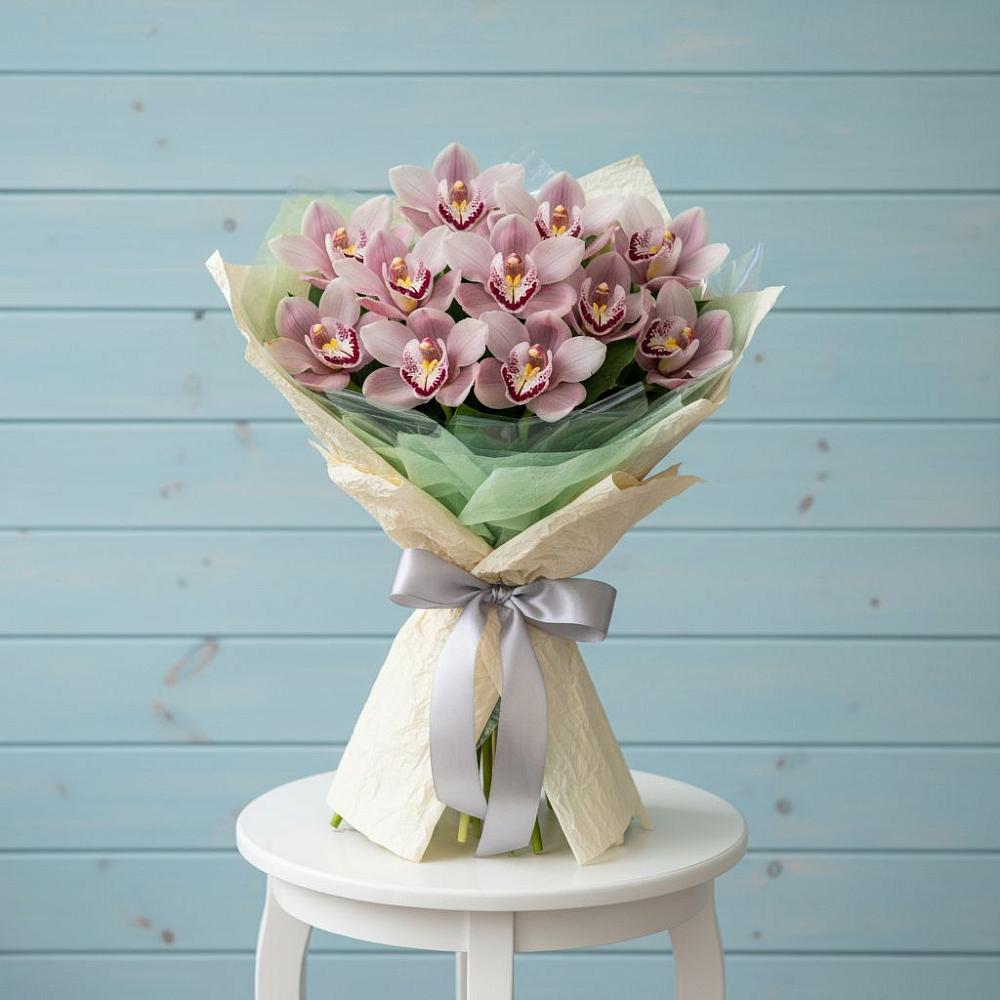 Букет цветов из: Орхидеи и Розы в Никулино