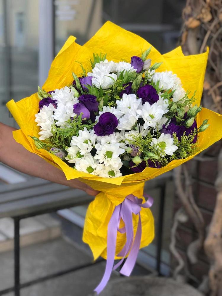 Букет цветов из: Ирисы, Хризантемы и Ромашки в Никулино