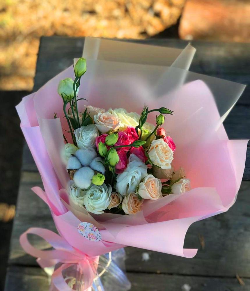 Букет цветов из: Розы и Лизиантусы в Никулино