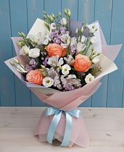 Букет цветов из:  Лизиантусы, Розы, Альстромерии и Гипсофила в Никулино