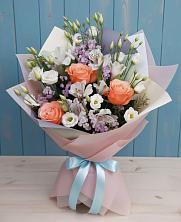 Букет цветов из:  Лизиантусы, Розы, Альстромерии и Гипсофила в Никулино