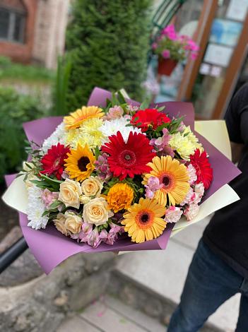 Букет цветов из: Герберы, Ромашки, Хризантемы, Розы и Подсолнухи в Никулино