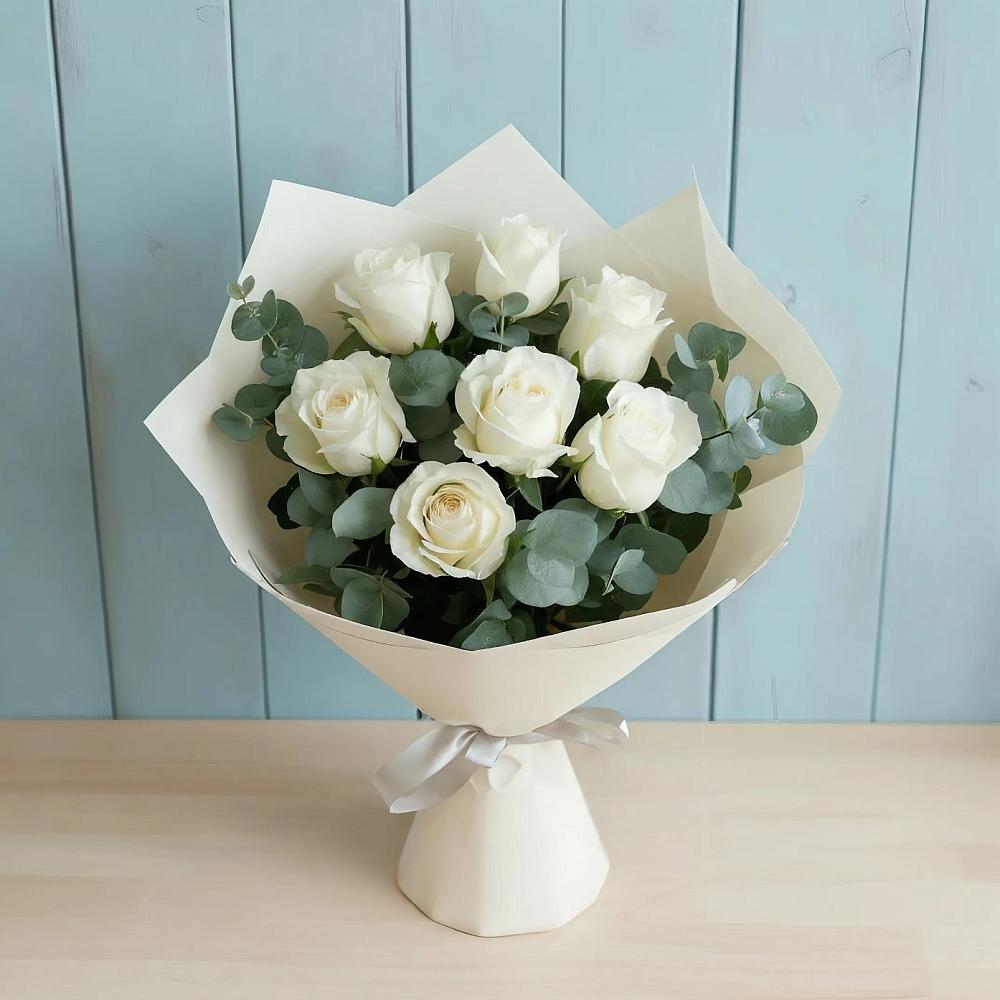 Букет Белые розы в Эвкалипте в Никулино