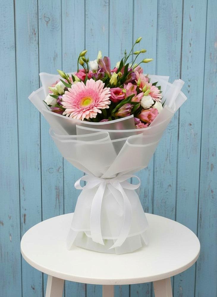 Букет цветов из: Герберы, Альстромерии и Лизиантусы в Никулино