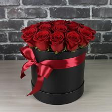 Цветочная композиция из Розы в шляпной коробке в Никулино