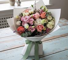 Букет цветов из:  Розы, Лизиантусы и Гвоздики в Никулино