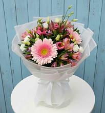 Букет цветов из:  Герберы, Альстромерии и Лизиантусы в Никулино