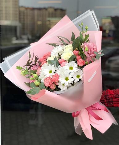 Букет цветов из: Розы, Лизиантусы и Хризантемы в Никулино